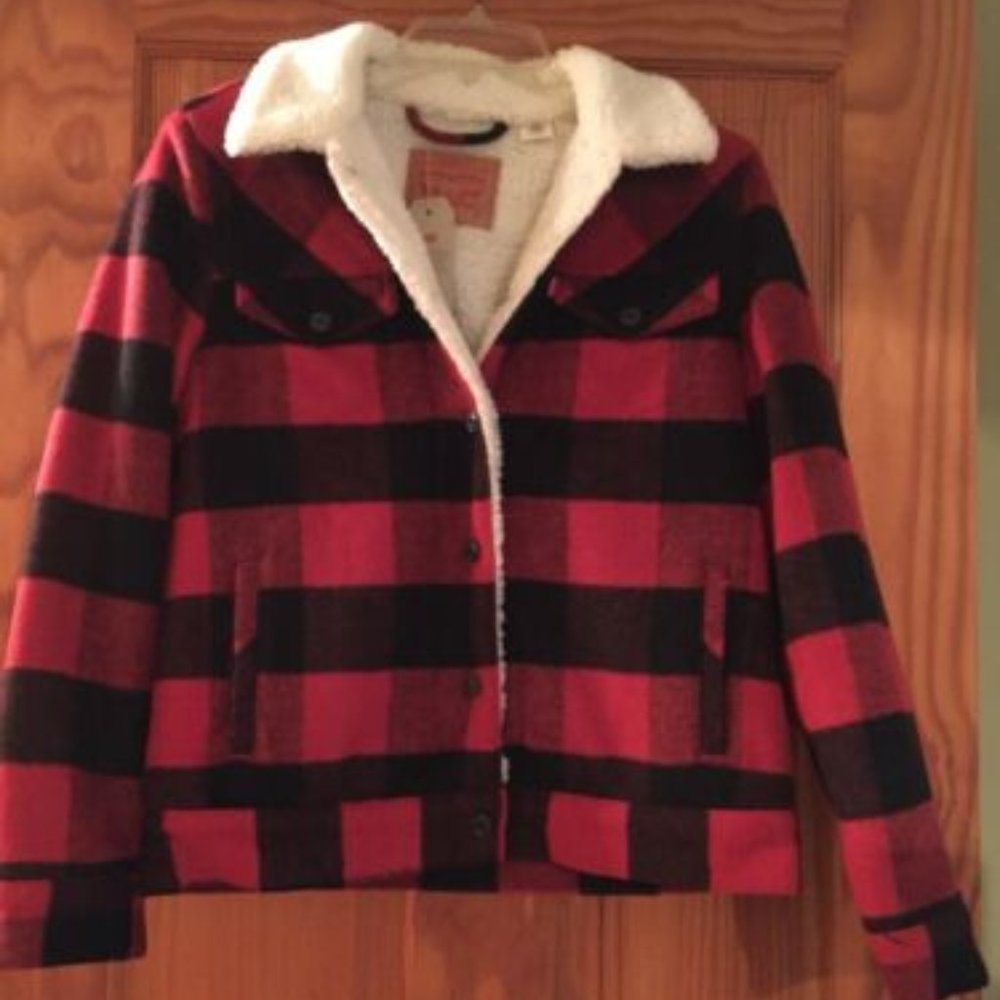 Levis Women's Buffalo Plaid Quilted Trucker Jacket